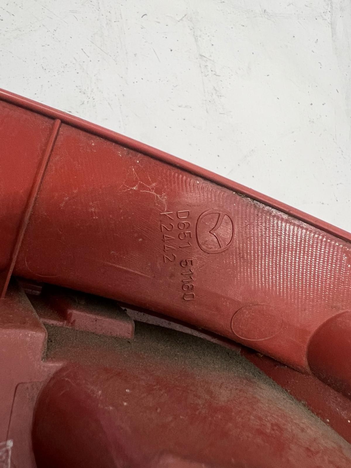 2010 Mazda 2 DE SERIES 09/007-09/014 LEFT TAILLIGHT HATCH image 6