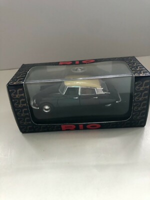 1/43 Rio Citroen DS 19 Sedan 1956 #97 Berlina Black with cream top