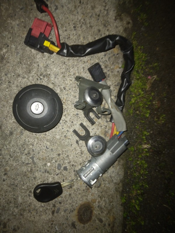 Neiman, ClÃ©, Serrures Pour Les Deux Portes Avant, E Trappe RÃ©Servoir Xara...