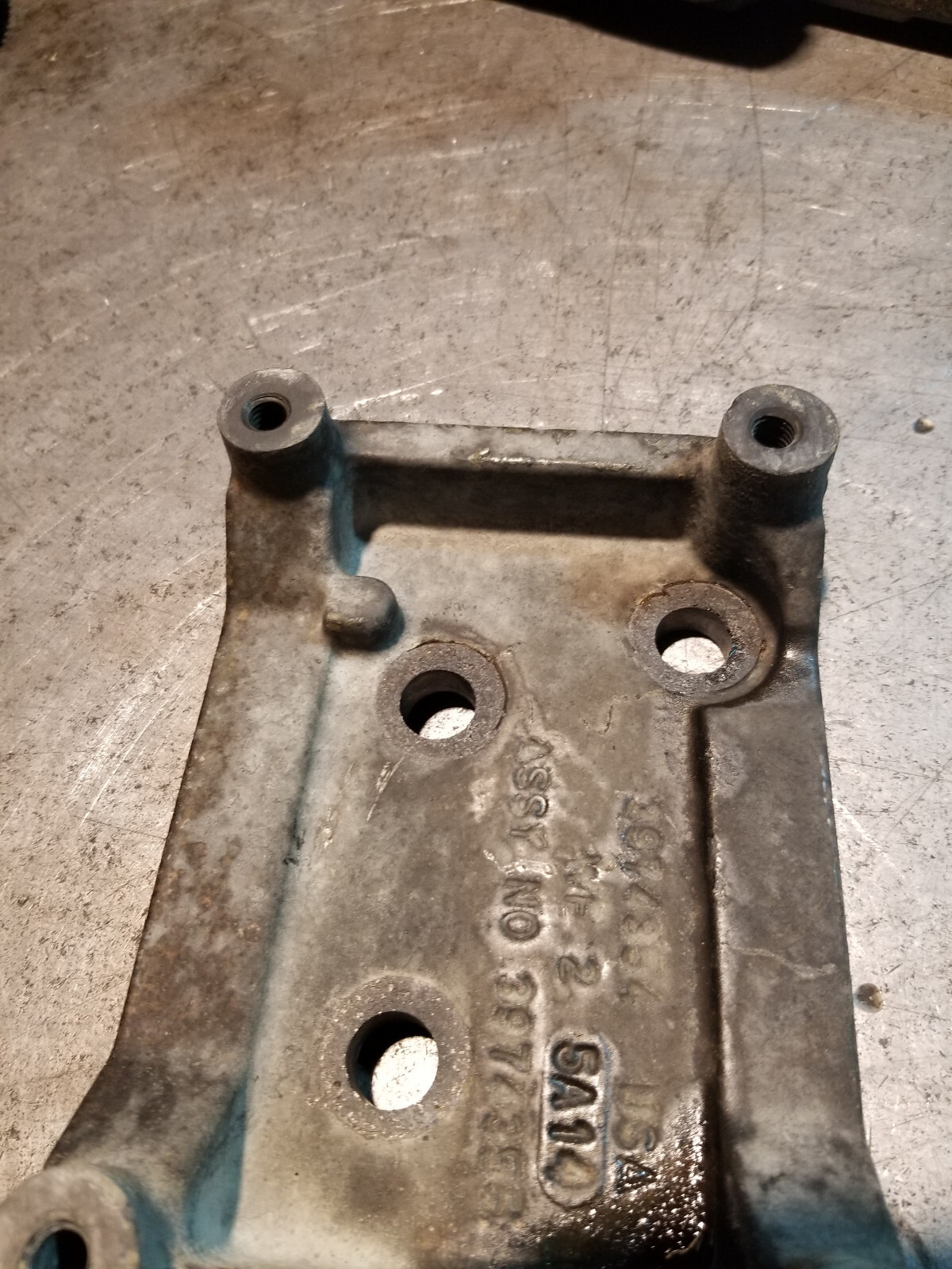 03-07 Dodge Ram Cummins 5.9L Engine 3974354 Ac compressor bracket 3974355 - Picture 3 of 7