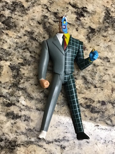 BATMAN the animated series TWO FACE plaid suit variant mattel 2002 dc universe