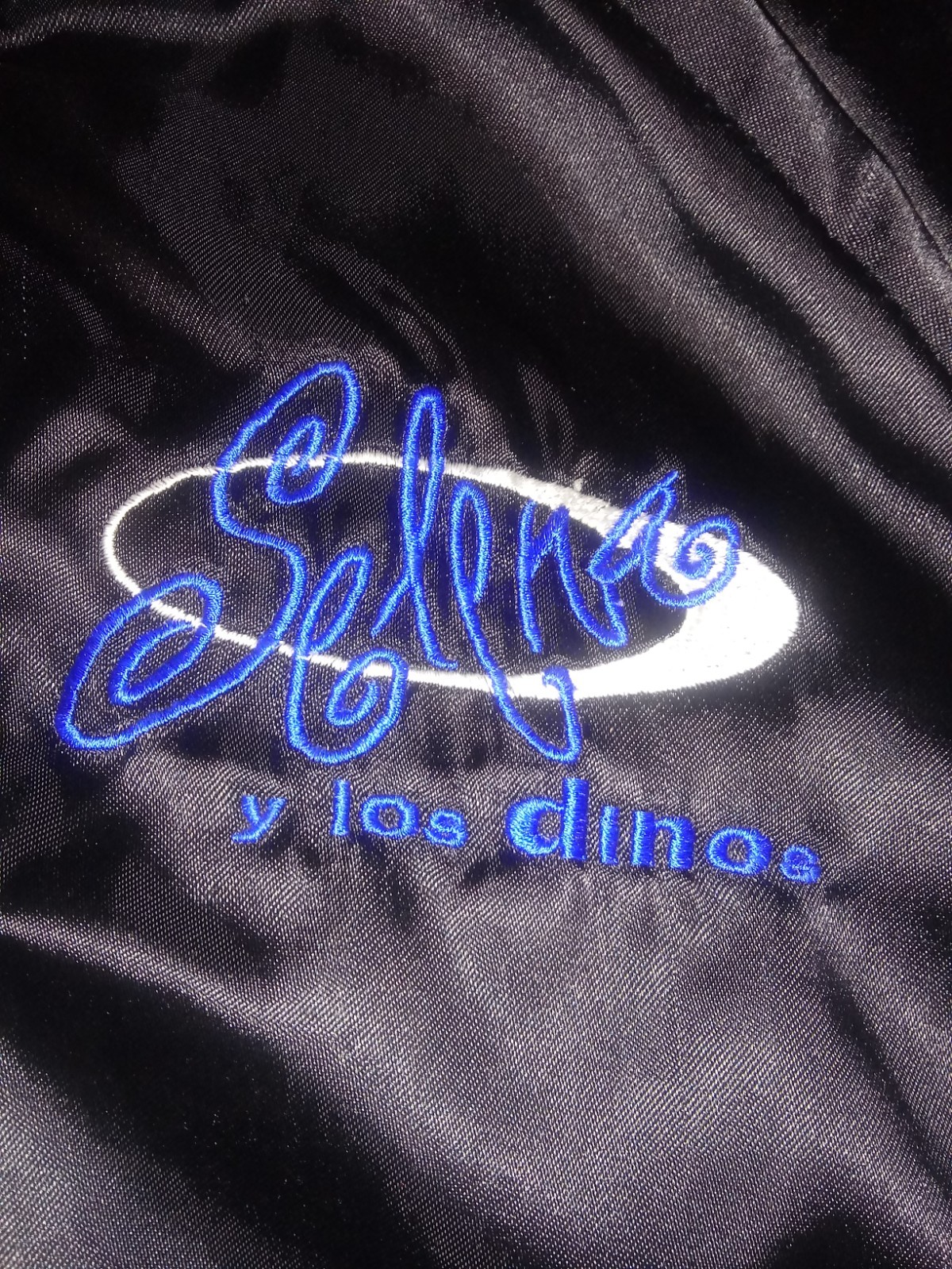 Selena y los dinos jacket