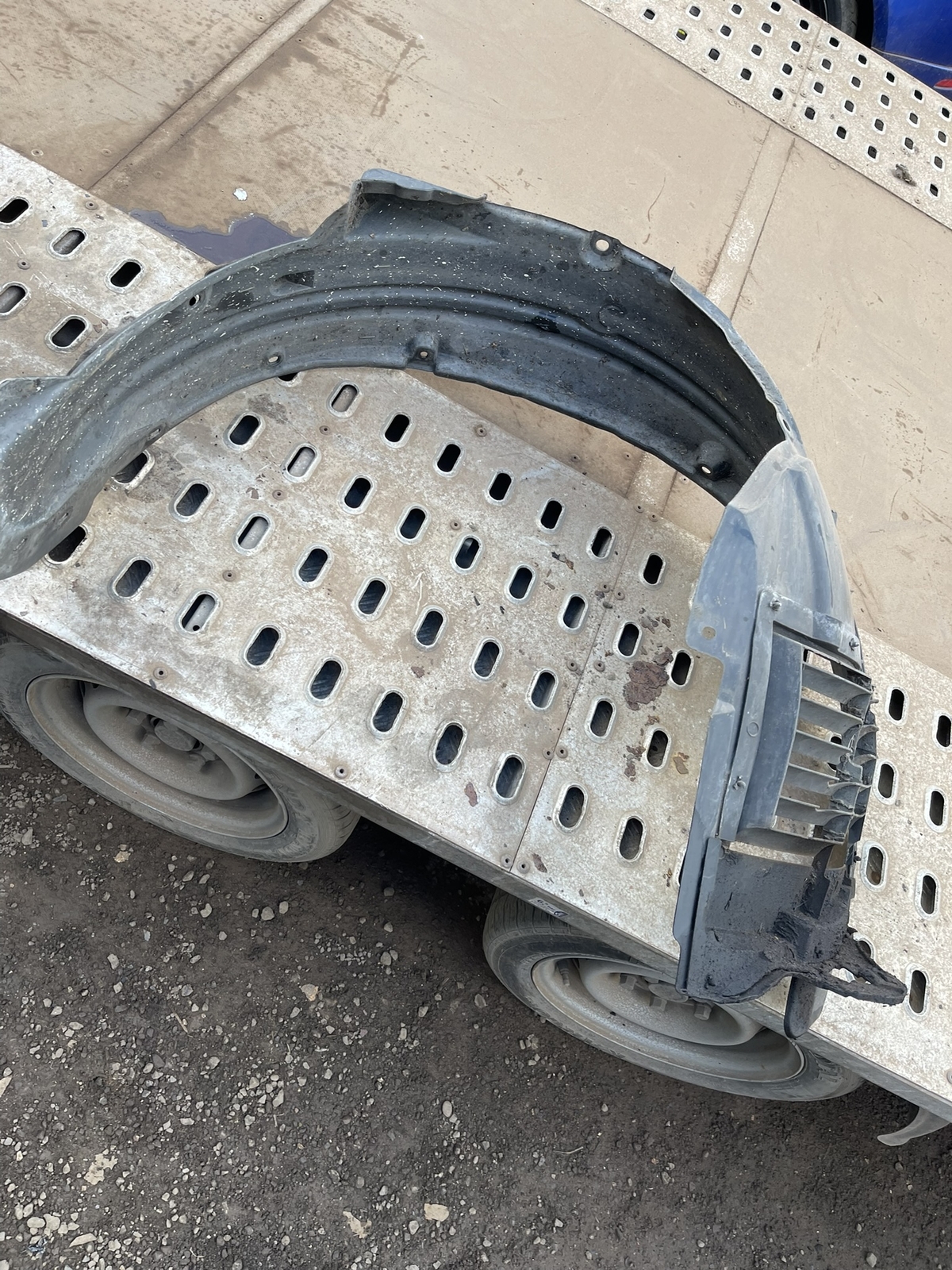 Honda CR-V Mk3 2007 2.2 Diesel - Near Side Front Mud Splash Guard 74150-SWW-G