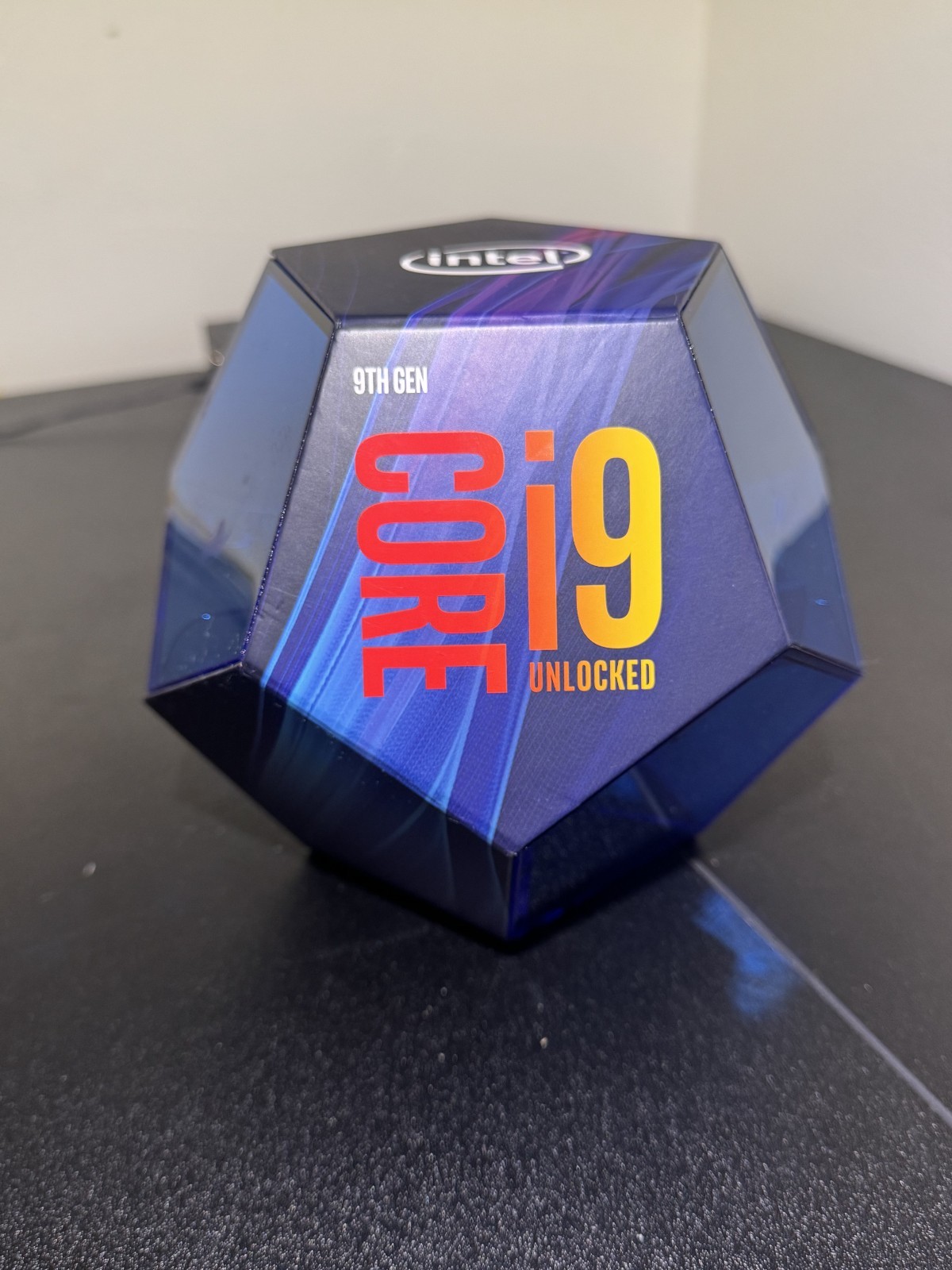intel - Core™ i9-9900K Amazon.com: INTEL CORE I9-9900K Coffee Lake 9th Generation