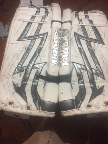 Vaughn Velocity  Goalie Pads