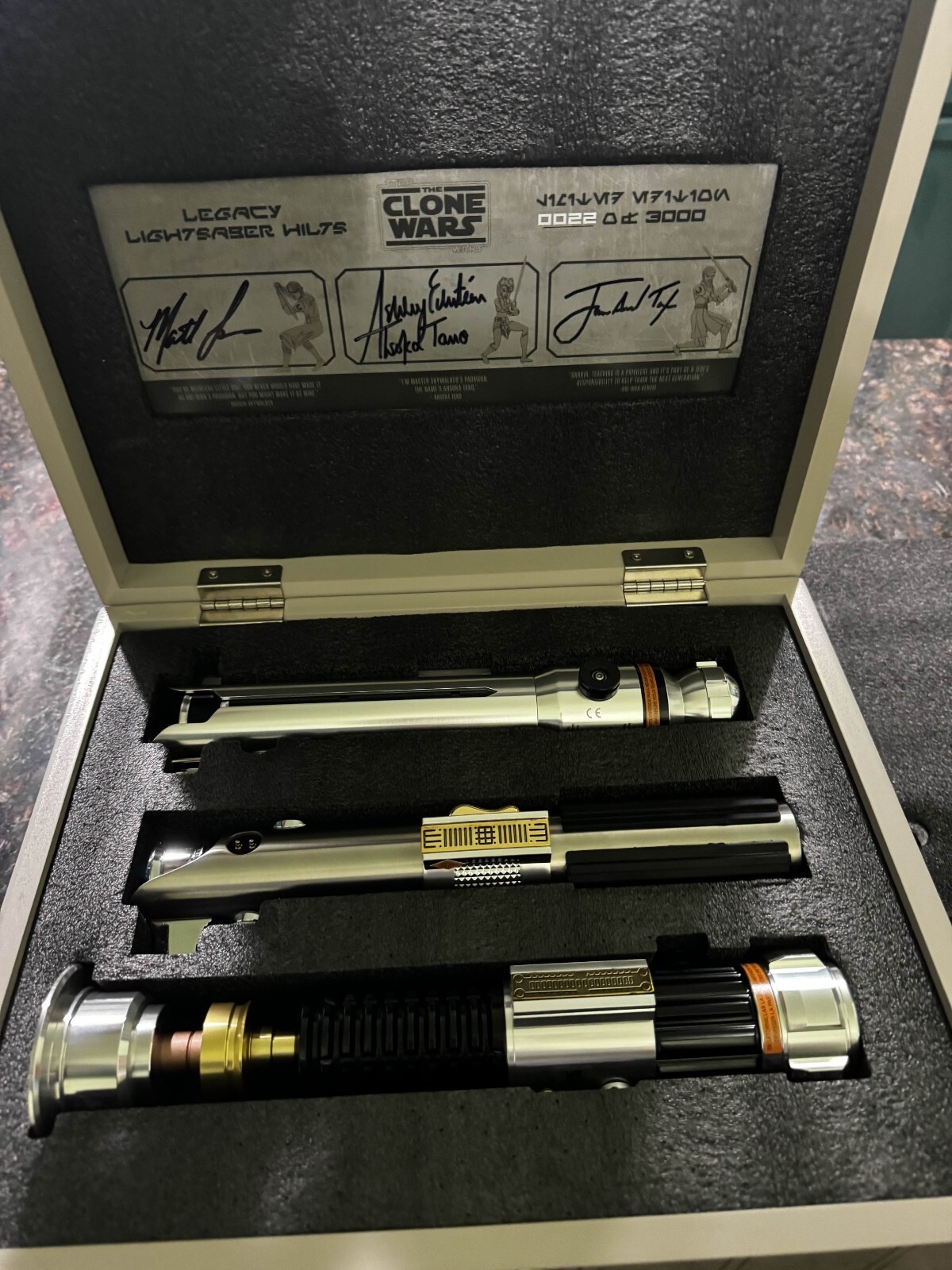 Star Wars The Clone Wars Lightsaber Hilt Set Limited Edition