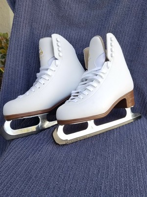 ladies size 8 ice skates