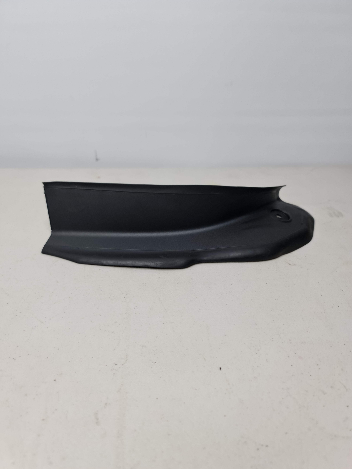 0 Bmw 2016-2018 51-49-7-453-334 51497453334 Gutter Strip Right 7453334 image 2