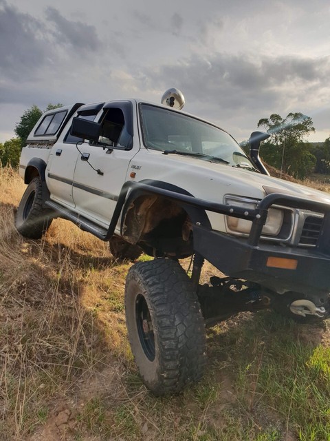 Toyota hilux ln60