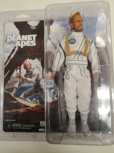 PLANET OF THE APES フィギュア3体セット。 planetapescaesar__14297.