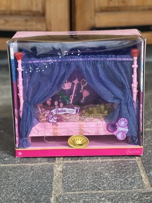 Barbie Sleeping Beauty Bed 2006 Ref L0807