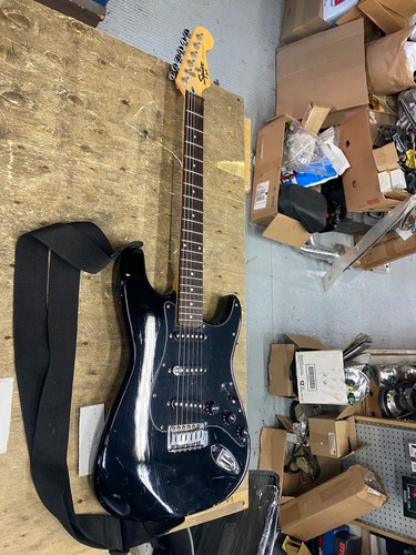 Fender Stratocaster Squire Electric Guitar Black Strap Vtg