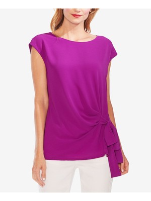 

Фиолетовый женский топ VINCE CAMUTO с завязками по бокам и короткими рукавами и вырезом на шее Размер