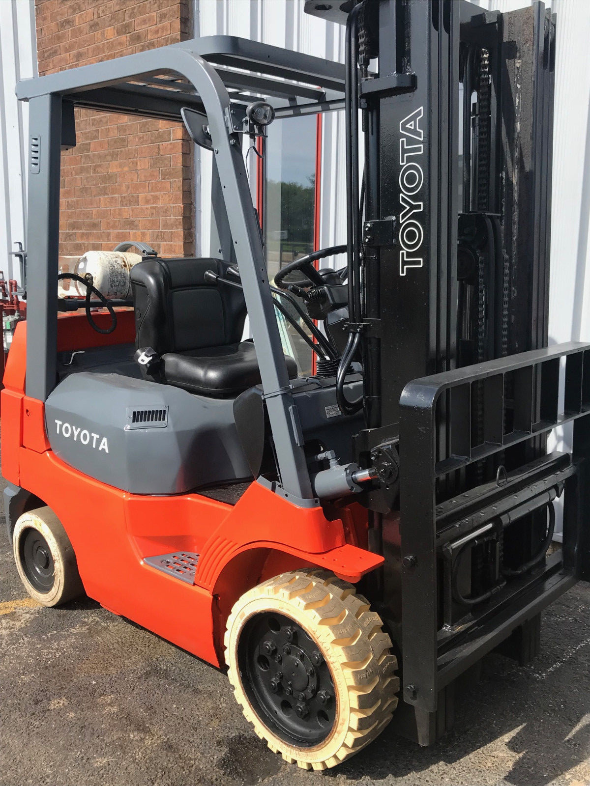 TOYOTA 7FGCU25 5000LB CUSHION FORKLIFT LIFTTRUCK