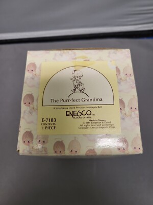 Precious Moments ''The Purr-fect Grandma'' 1981 Retired #E-7183