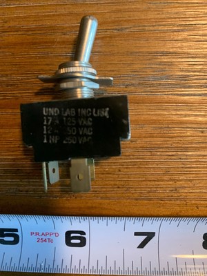 UND LAB INSP. USA switch ON OFF  17A 125VAC, 12A 250 VAC   NOS