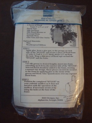 Mailbox Huggie The Original for Mail Box Decoration - New in Package