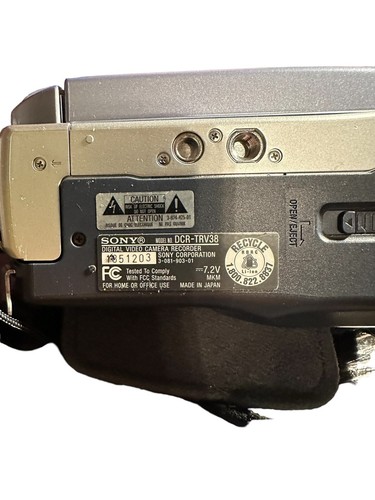 Sony Handycam DCR-TRV38 Mini DV Camcorder. READ!