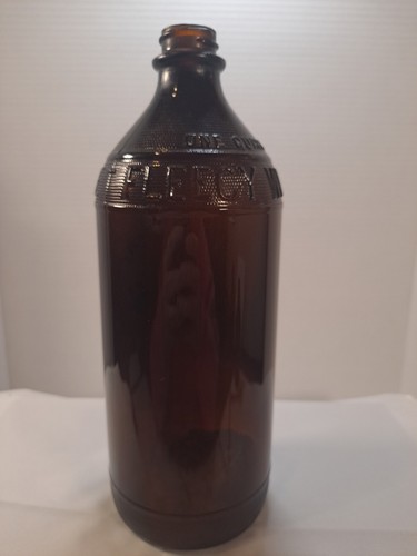 Antique Amber Glass Fleecy White 1 Quart Bottle Farmhouse Country 9-568