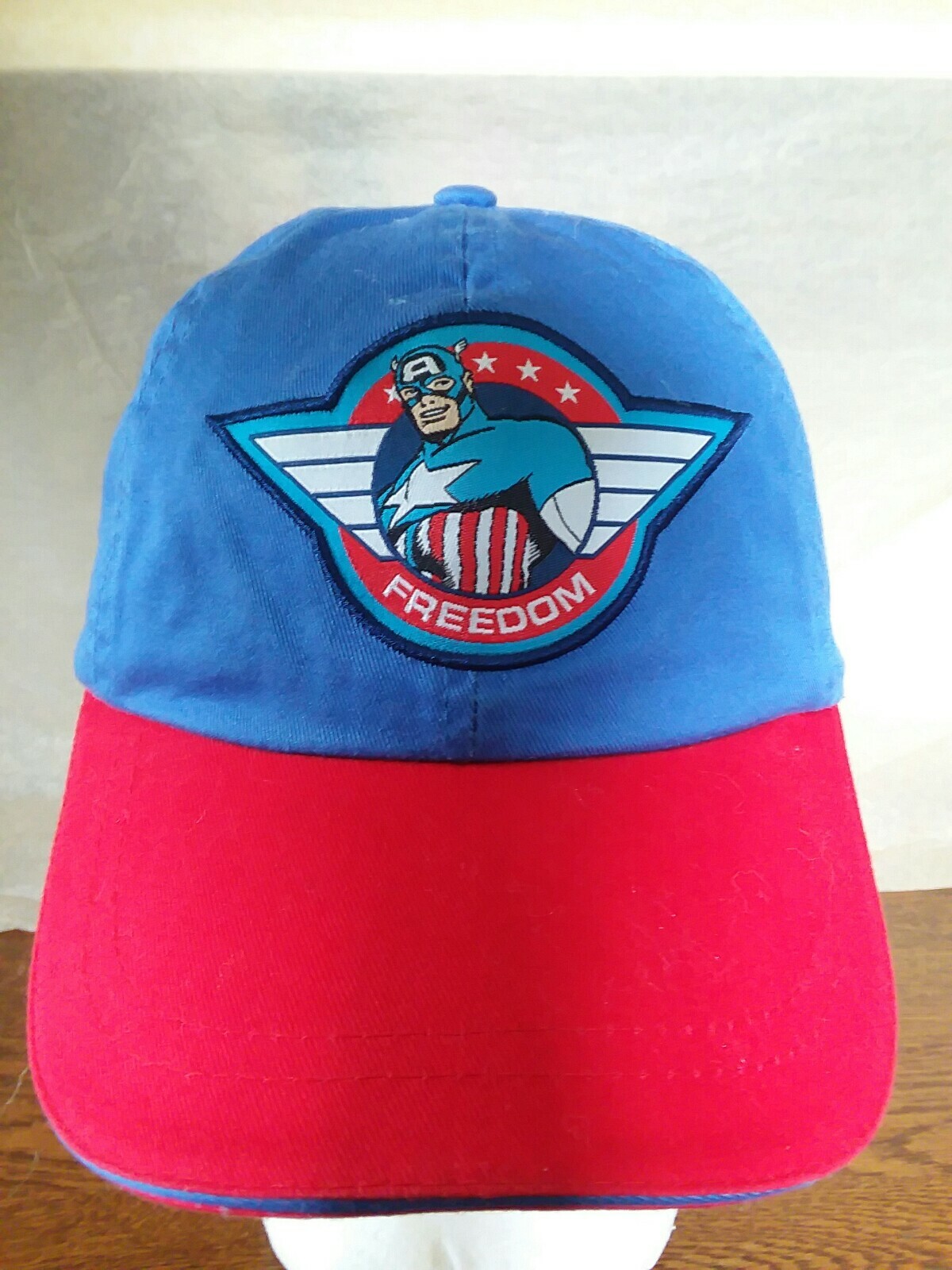 Child's CAPTAIN AMERICA Marvel Baseball 