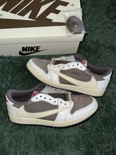Size 10.5 - Jordan 1 Low OG SP Travis Scott Reverse Mocha Size 10.5 - Jordan 1 Low OG SP Travis Scott Reverse Mocha