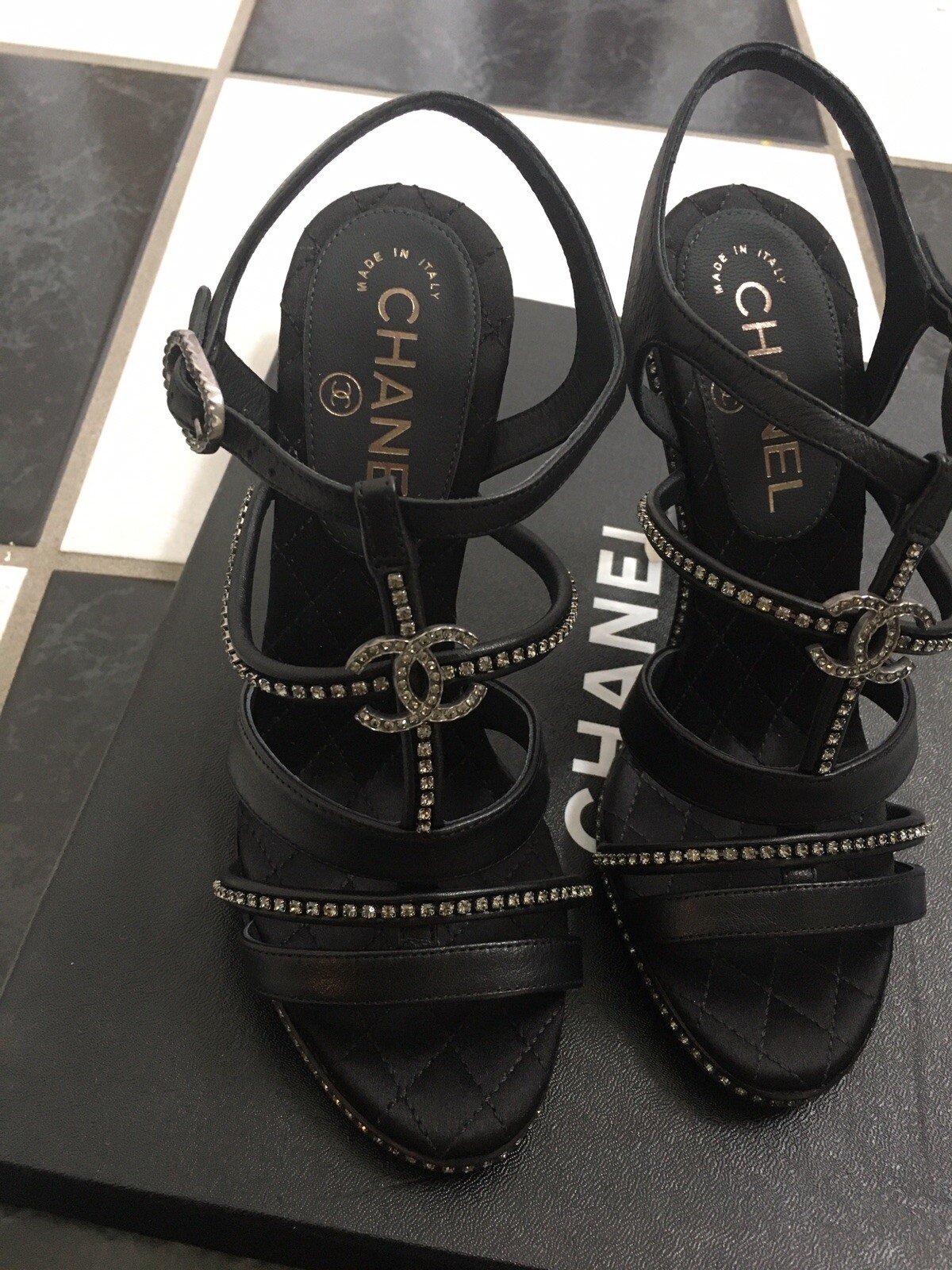 Pre-owned Chanel 100% Auth  14c G29635 Strass Cc Clear Heel Sandals $1425 In Black