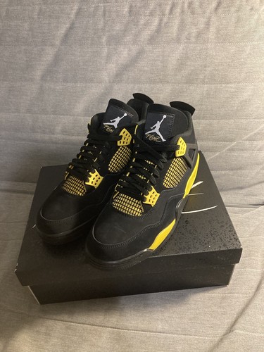 ＲainyAir Jordan 4 Retro \"Thunder２３センチ Air Jordan 4 Retro 'Thunder' 2023 Sizes 4Y / 4.5Y / 6Y