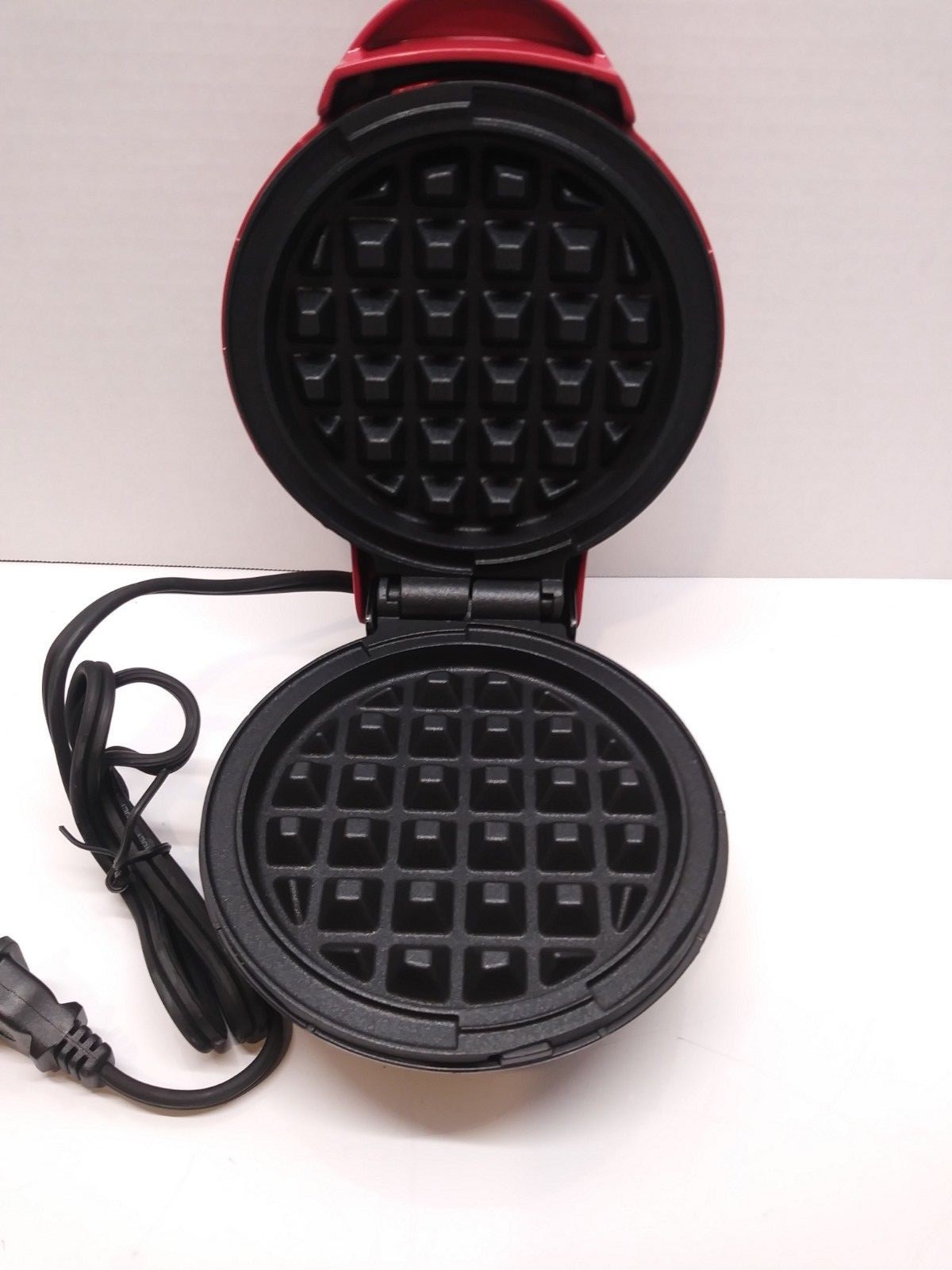 Belgian Waffle MakerDash Mini Non-stick Kitchen Family Breakfast Kitchenware NEW