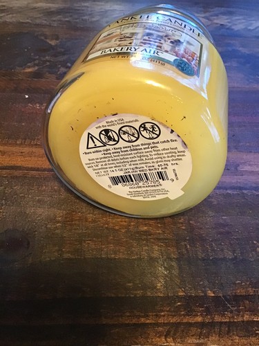 Yankee Candle Bakery Air. New 14.5oz Jar