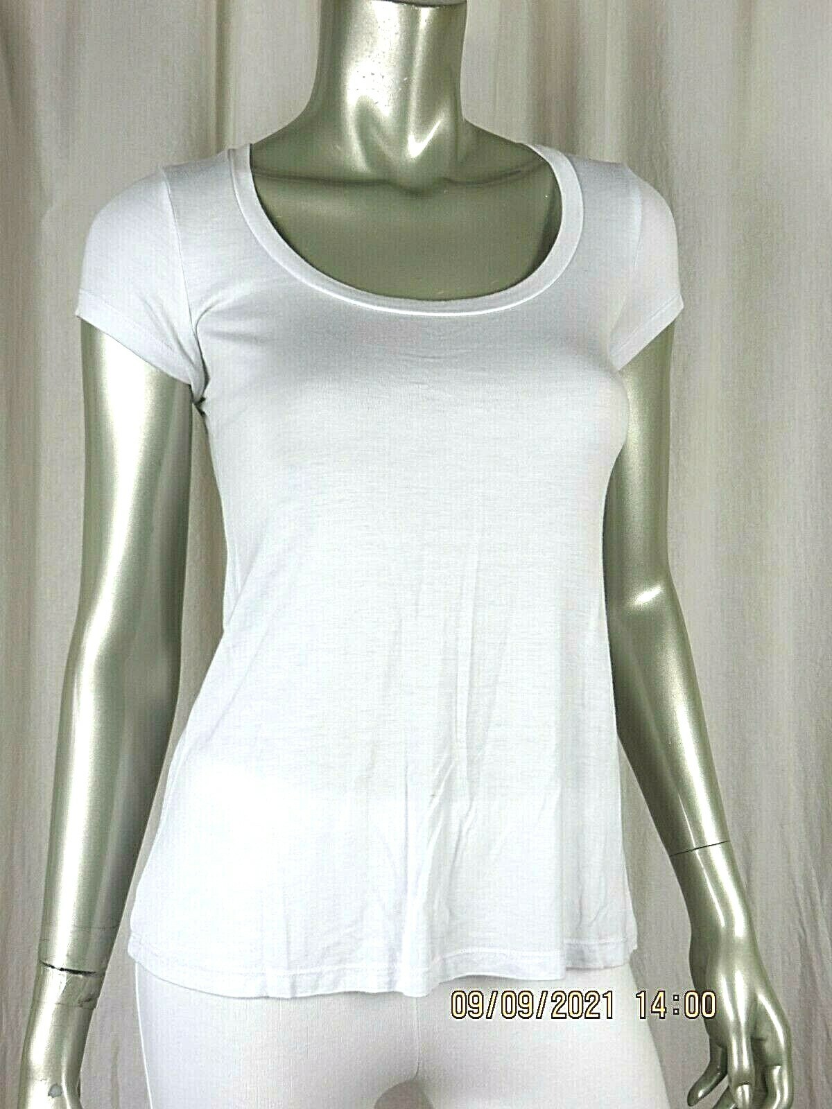 HB 89 SZ P/S Rayon/Spandex White Flowing Fabric A Shape
