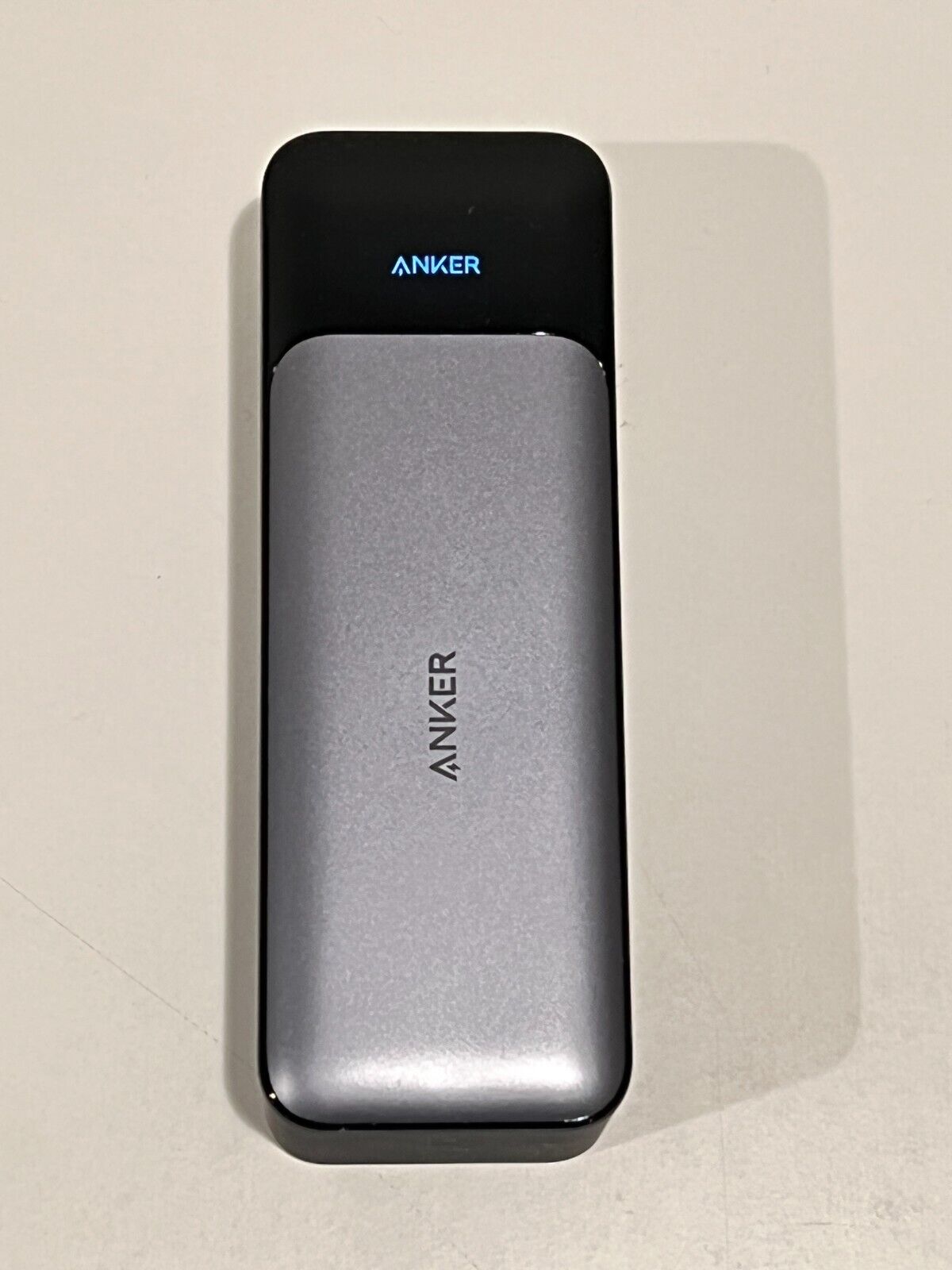 Anker 737 PowerCore 24K 140W Portable Charger Battery Power Bank USED Anker 737 PowerCore 24K 140W Portable Charger Battery Power Bank USED