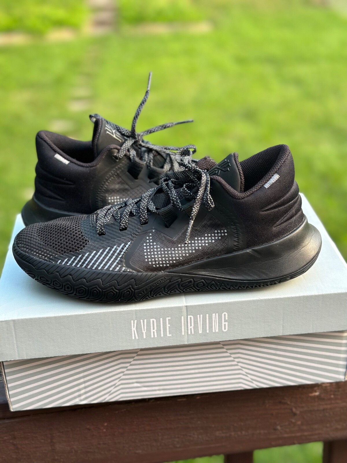 Nike Kyrie 5 Rainbow Sole Triple Black Basketball A02918-001
