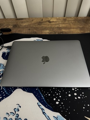 Apple MacBook Pro 2020 13 Apple MacBook Pro 2020 13