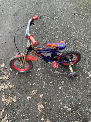 StreetFox Excalibur Boys Bike with stabilisers