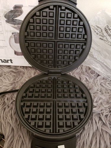 Cuisinart WMR-CA Round Classic Waffle Maker, Silver