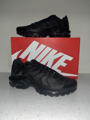 NIKE AIR MAX PLUS TRIPLE BLACK US9 美品 ◇大人気◇NIKE AIR MAX PLUS TRIPLE BLACK◇ユニセックス
