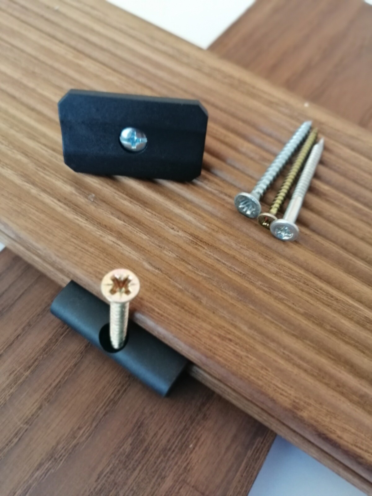 100 Stück WPC Terrassendielen Clips - Unsichtbare Befestigung 7,5mm