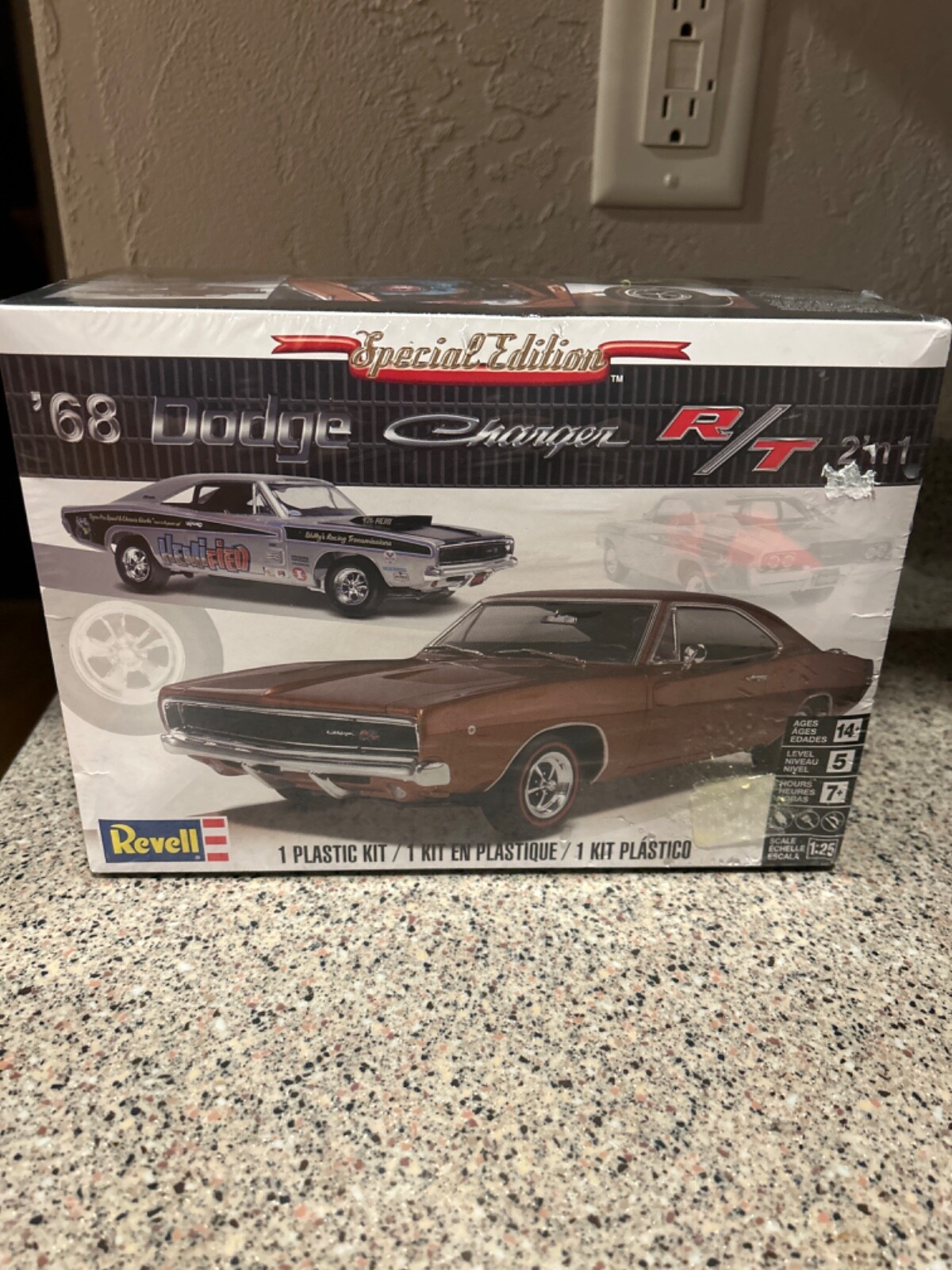 自動車 R evell  Dodge charger R/T REVELL MUSCLE Revell 1970 Dodge Charger R/T Model Kit: A Classic Muscle