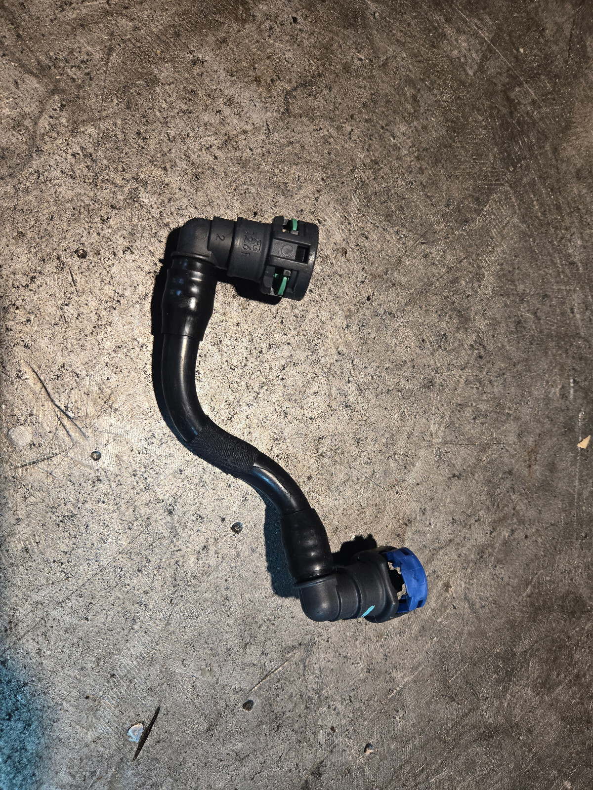 Ford Fuel Filter Tube HC3Z-9A274-A F250 F350 6.7L Powerstroke 2017-2019 - Picture 1 of 2