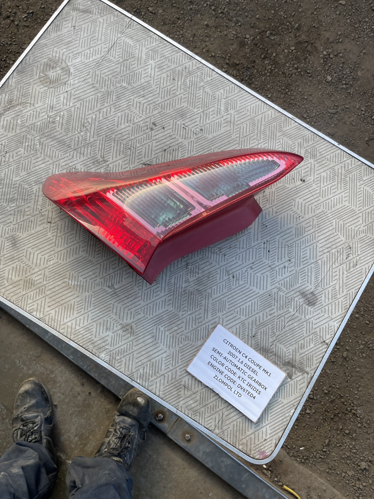 Citroen C4 Coupe MK1 1.6 Diesel N/S/R Rear Tail Light 9646801777