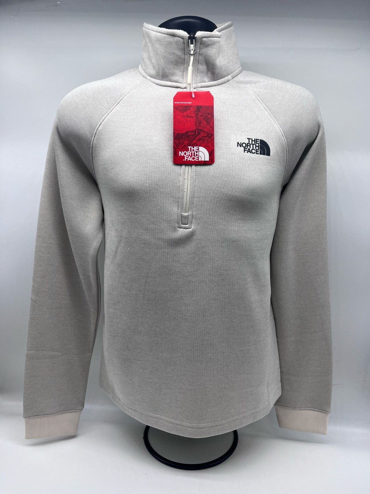 The North Face Men's Norris Point ¼-Zip Pullover – Light Gray