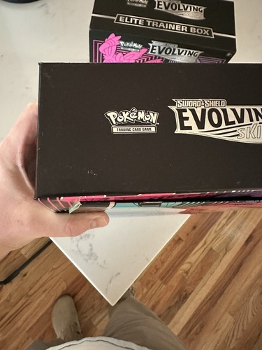 未開封 Evolving Skies ETB ローダー付き エボルビングスカイ 未開封 Evolving Skies ETB ローダー付き エボルビングスカイ
