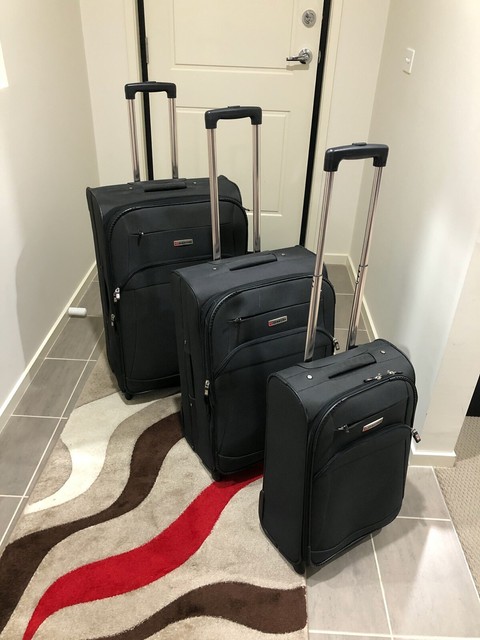 qantas damaged baggage