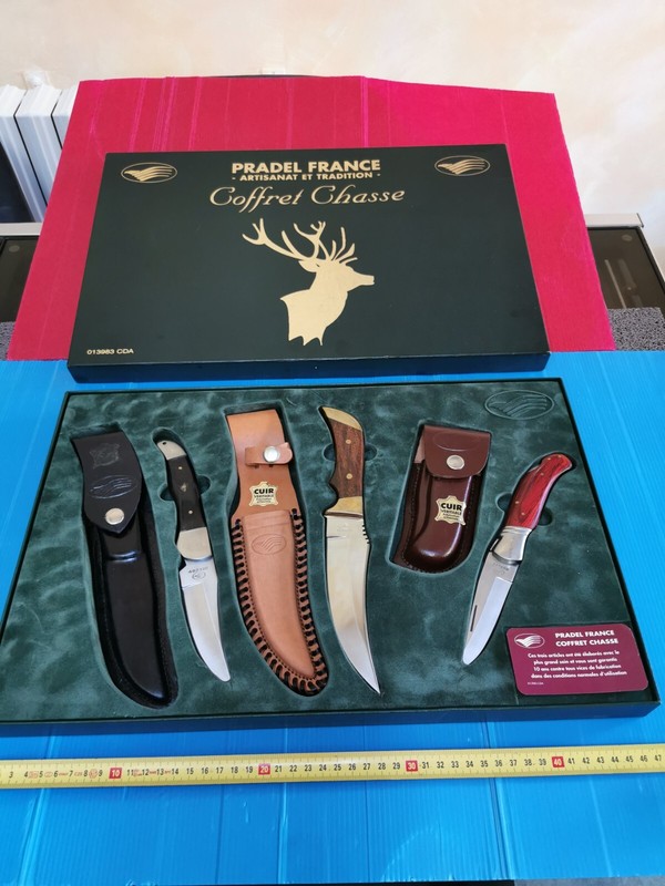 Coffret Chasse Pradel Vert Sapin  Avec 3 Couteaux  Et Ã©Tuis. Ma RÃ©F. Eb 021