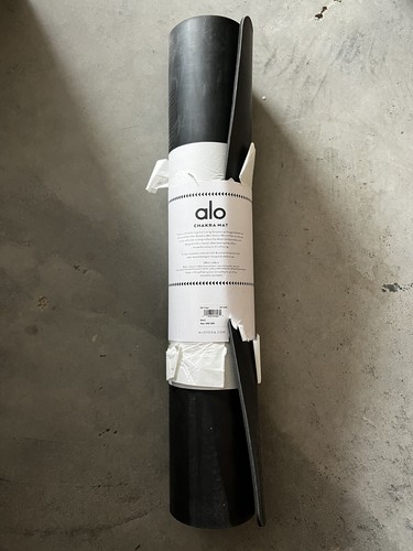 Alo Yoga Chakra Warrior  Mat In Black