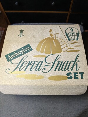 Vtg . Anchor Hocking Anchorglass Serva Snack Set  4 Trays w/ 4 Cups Org Box.