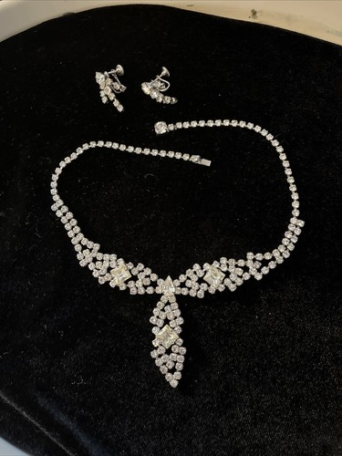 vintage jewelryえす vintage-rhinestone-necklace-