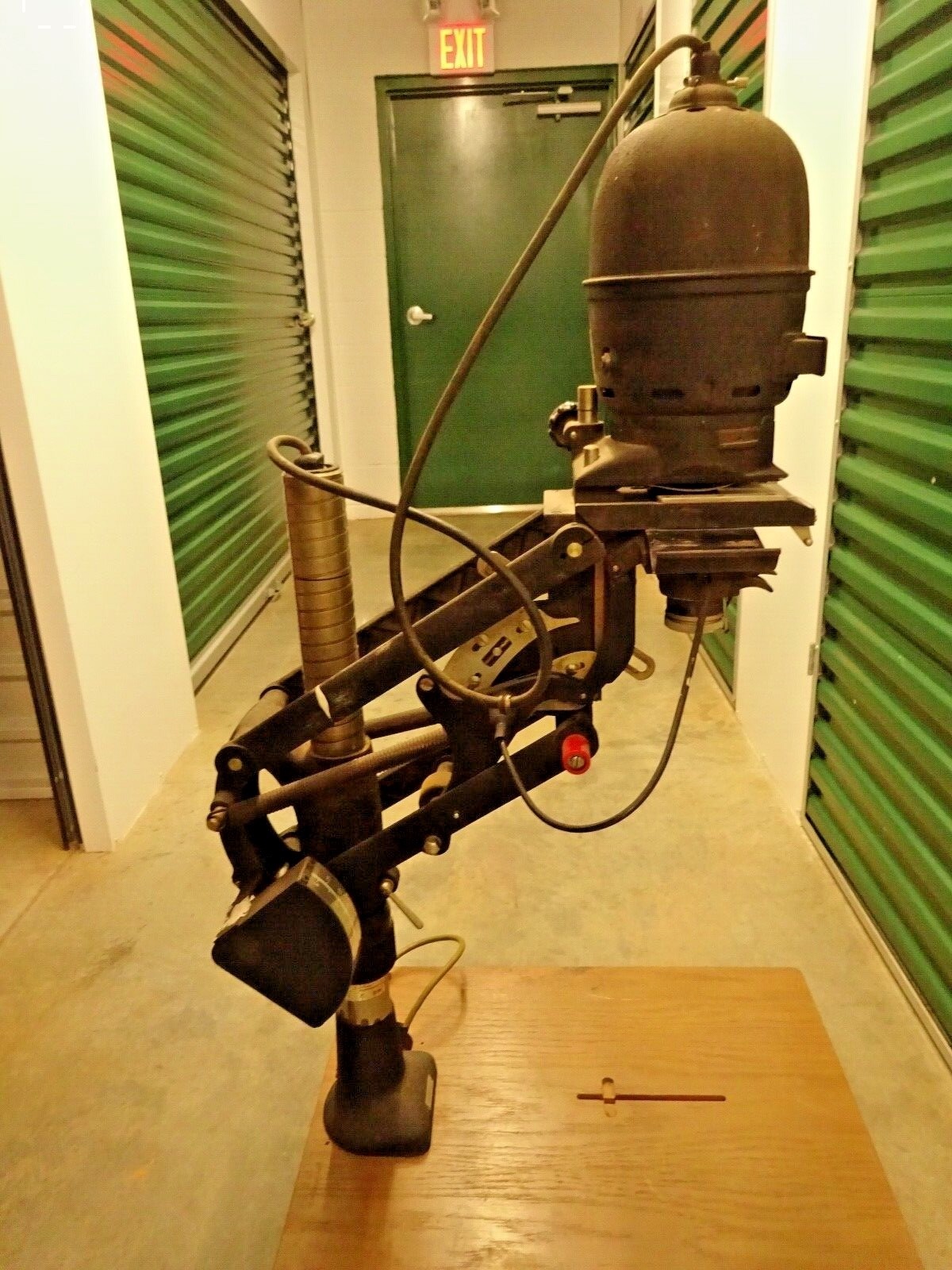 RARE LEICA LEITZ WETZLAR 2C FOCOMAT 35mm ENLARGER IIC RARE LEICA LEITZ WETZLAR 2C FOCOMAT 35mm ENLARGER IIC