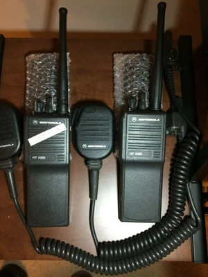 Pair of 2 Motorola HT1000 UHF 450-512 MHz 16 Ch Conventional Portable Radios