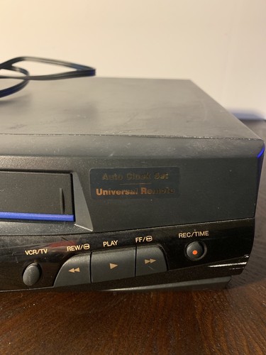 Panasonic PV-8400 Omnivision VHS VCR 4 Head Player Recorder AV Cables Included